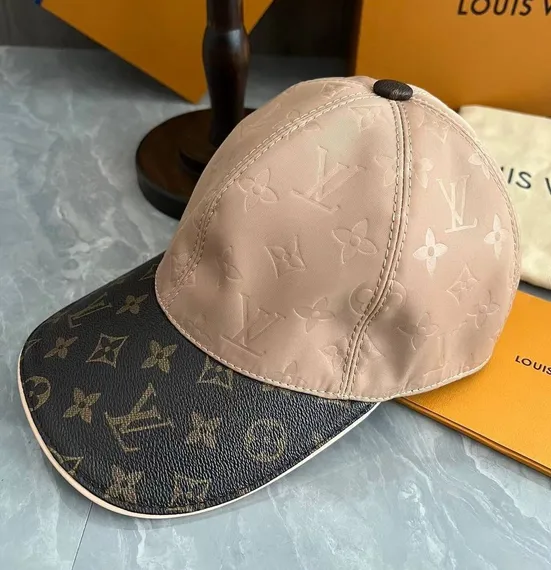 Бейсболка LV Get Ready