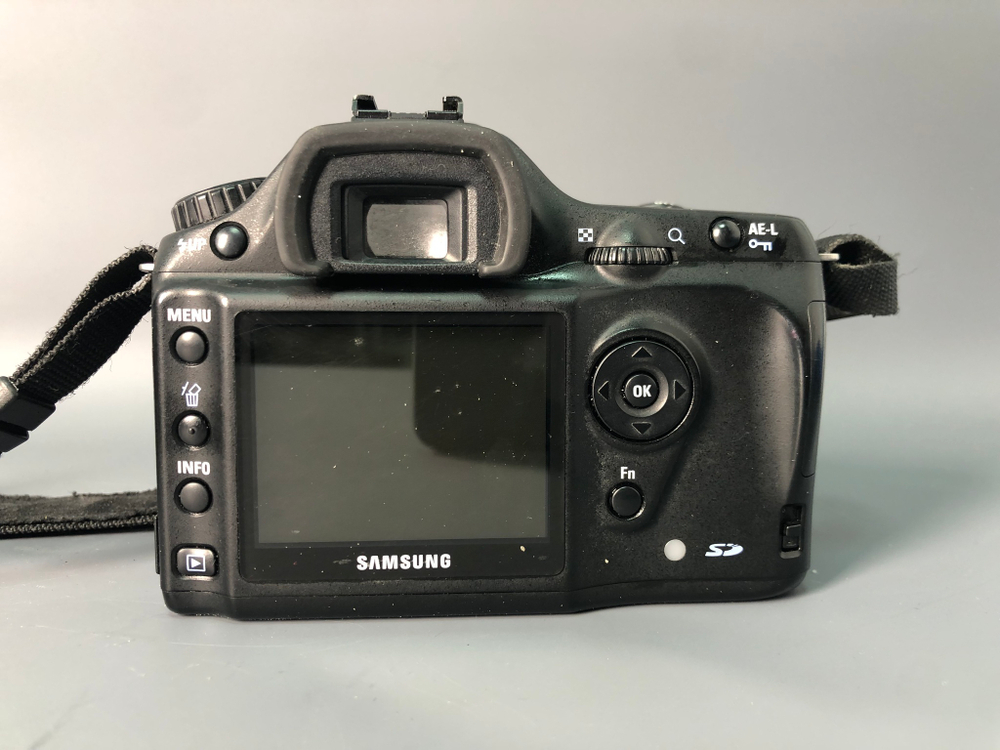 Samsung GX-1Sплохо видно в видеоискатель