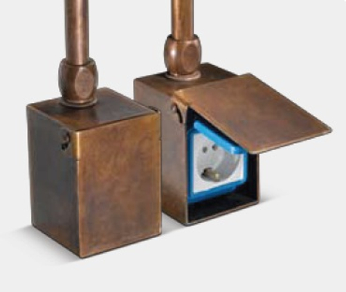 Scatola con presa SC102/S