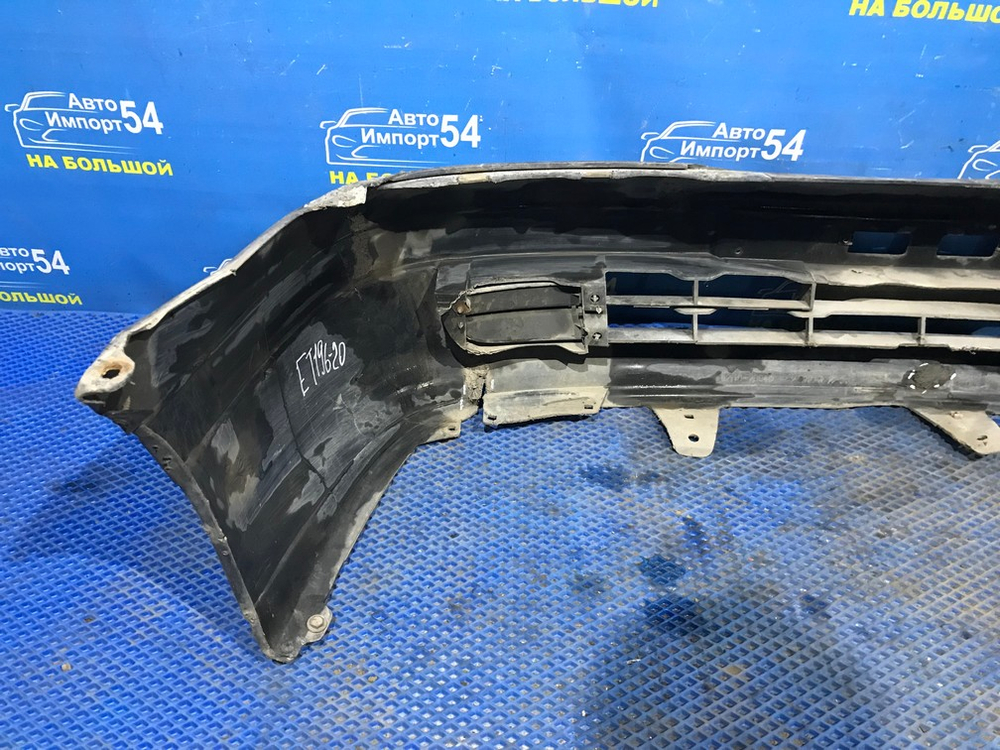 Бампер передний TOYOTA CALDINA 1996