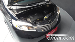 Toyota Sienna 3.5 AWD — 2016