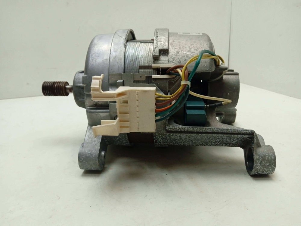 ZWP582 кт165 Двигатель для стиральной машины Zanussi ZWP582 б/у