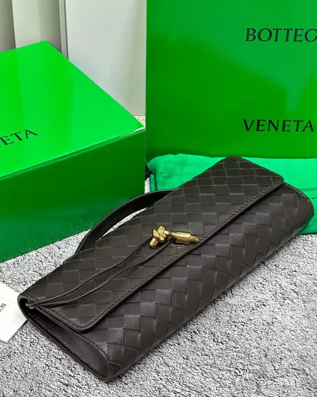 Клатч Bottega Veneta Andiamo черный