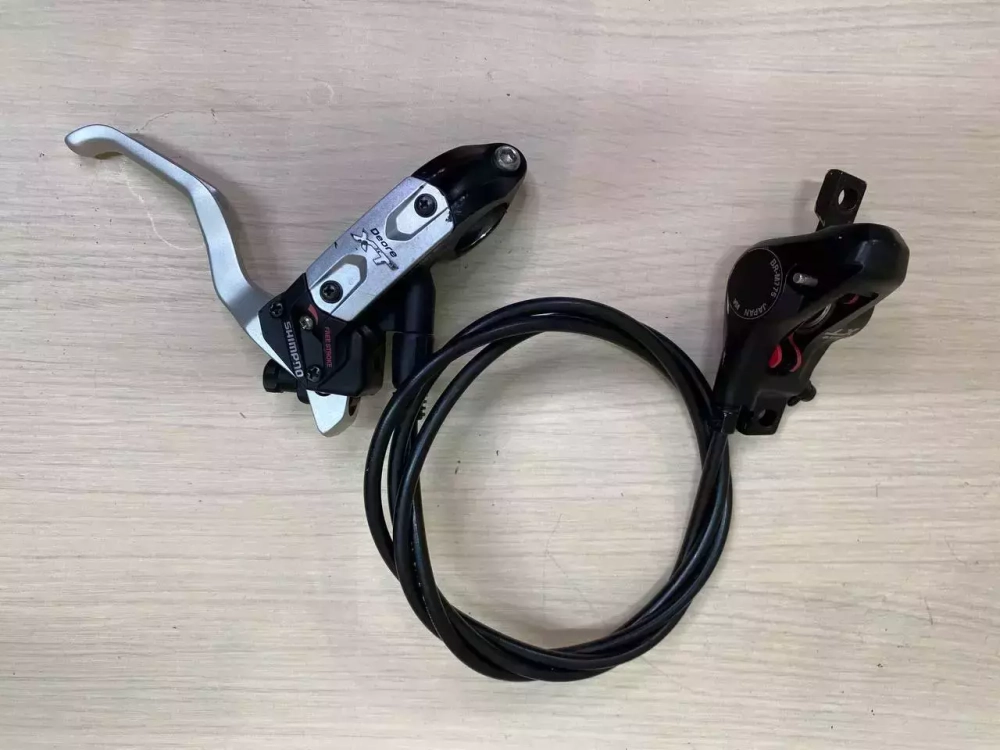 Тормоз для велосипеда Shimano Deore XT BL-M775 (передний)