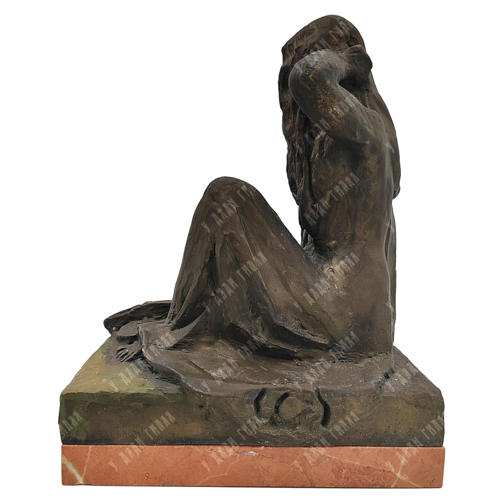 Динес Ю. С. Памятник Розе Джелакаевой. Бронза, литьё. 1985