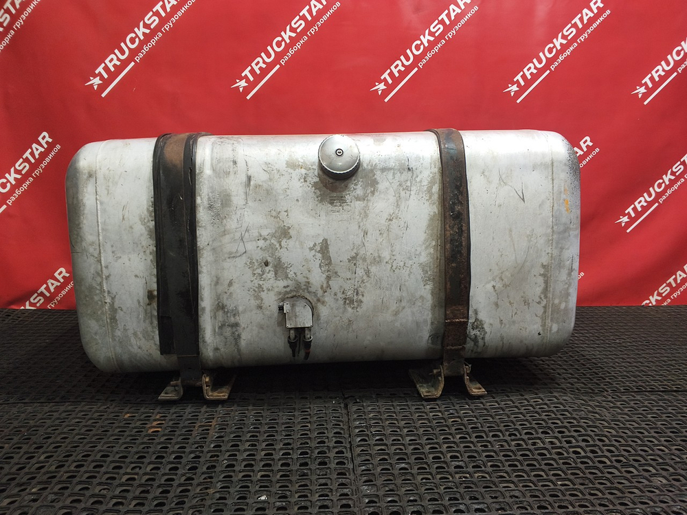 Бак топливный 570L