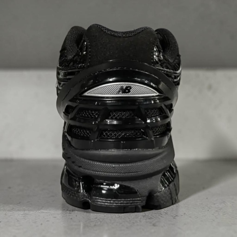 New Balance 1954R • Total Black