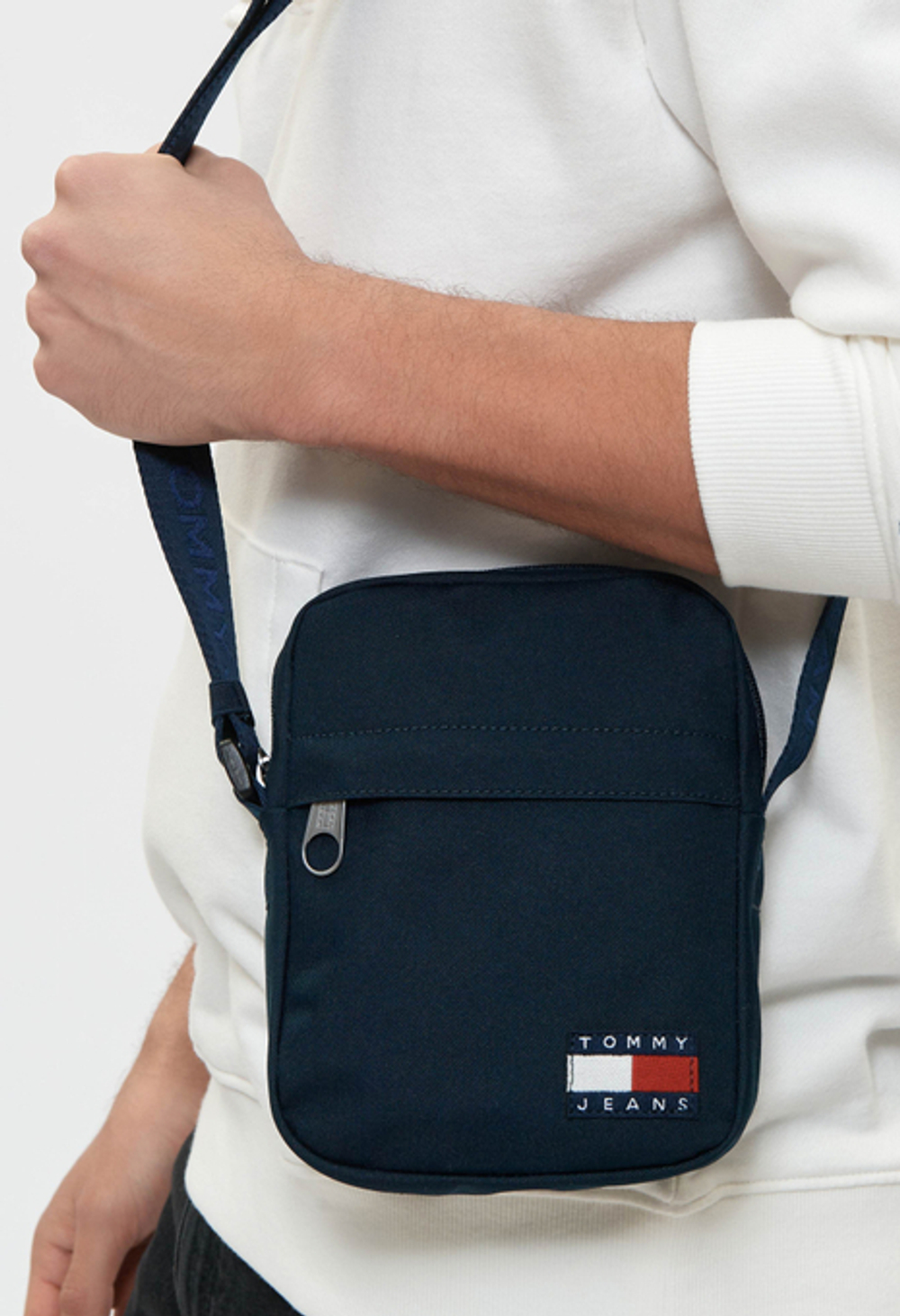 Сумка TOMMY JEANS TJM ESS DAILY REPORTER