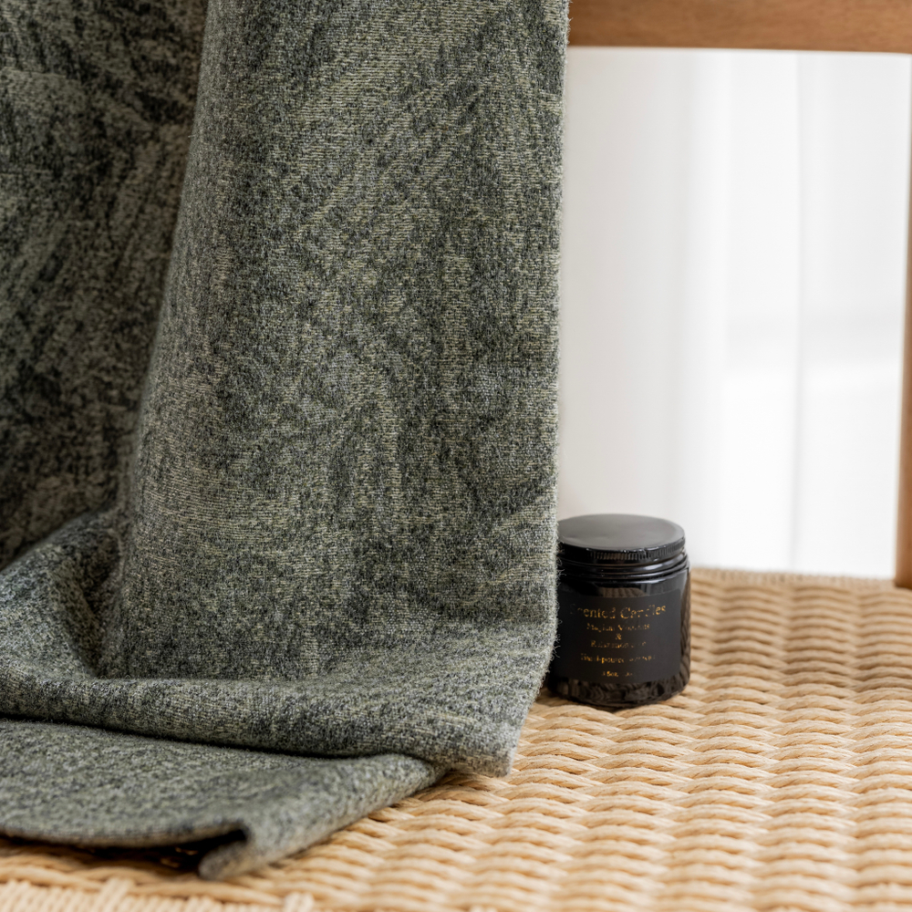 Шерстяная портьерная ткань «Olive Tweed» — натуральная шерсть с мелким твидовым переплетением для штор от пола до потолка