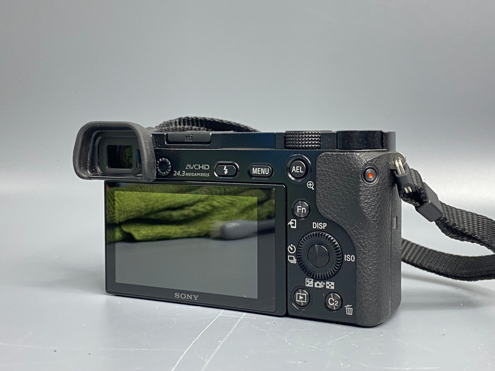 Нерабочий Sony A6000 4000 кадров