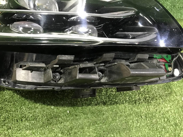 Фара правая Kia K900 KH (2018-2022) LED