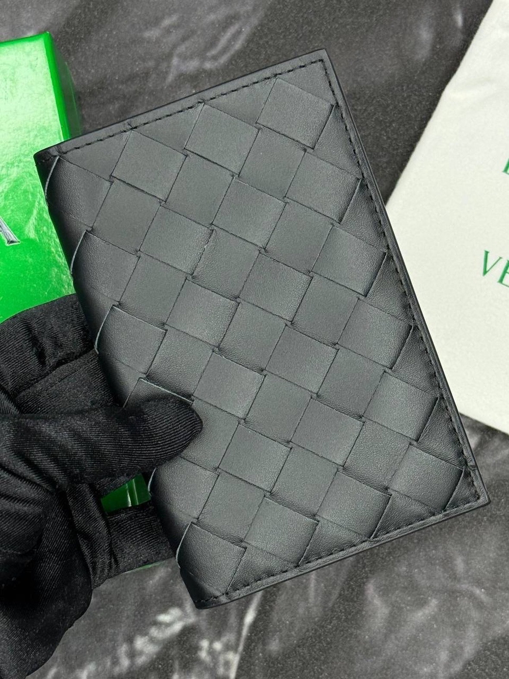 Обложка для паспорта Bottega Veneta
