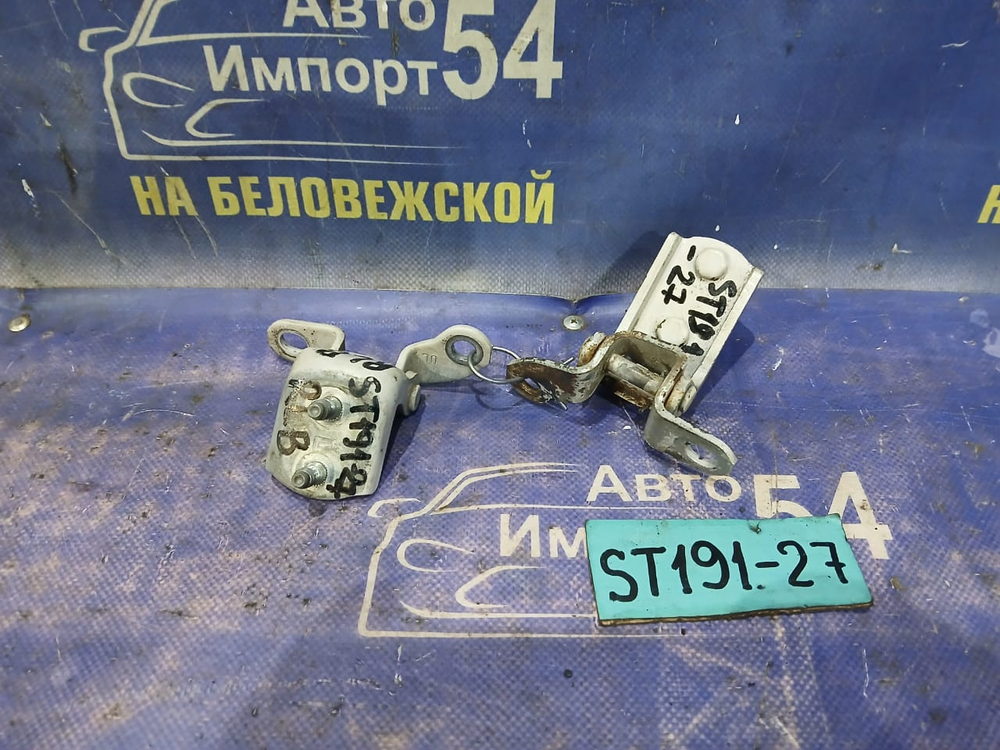 Петля двери задней левой TOYOTA CORONA 1995