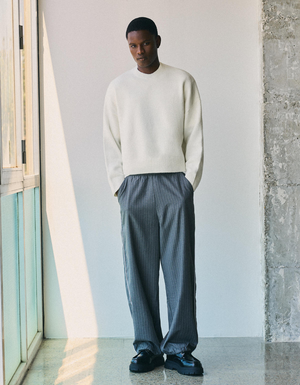 Мужской джемпер boxy fit с круглым вырезом - BERSHKA
