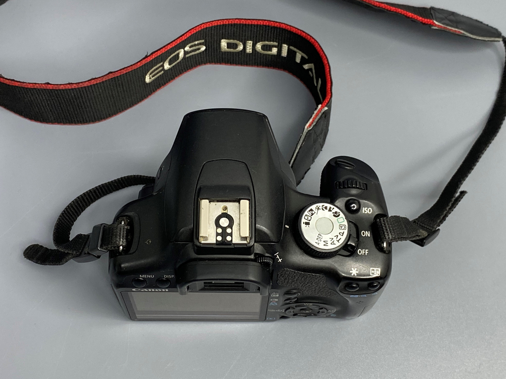 Canon EOS 500D — 30 480 кадров