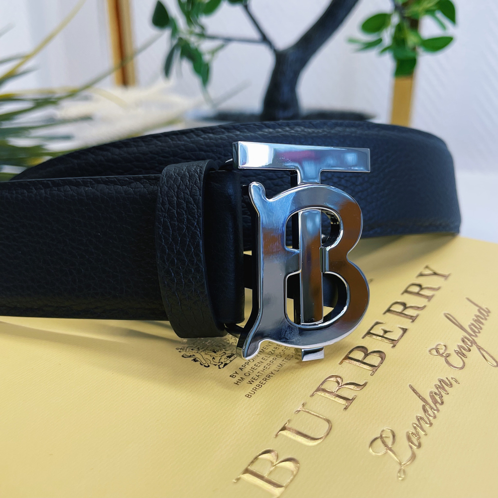 Burberry Кожаный ремень