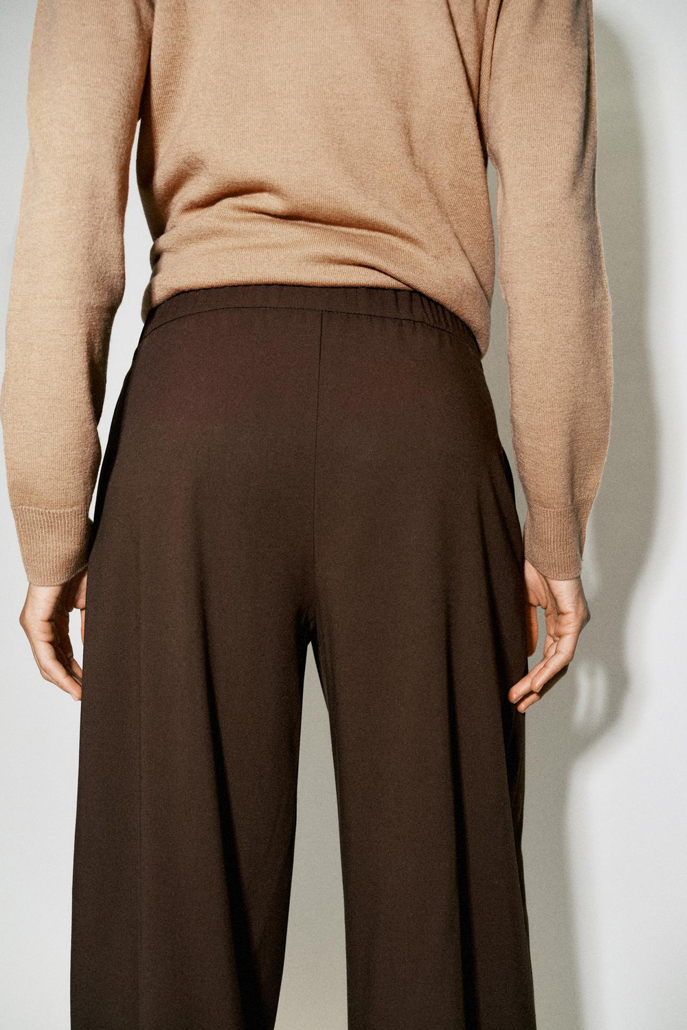 ZARA БРЮКИ BARREL СО СКЛАДКАМИ, КОРИЧНЕВЫЙ