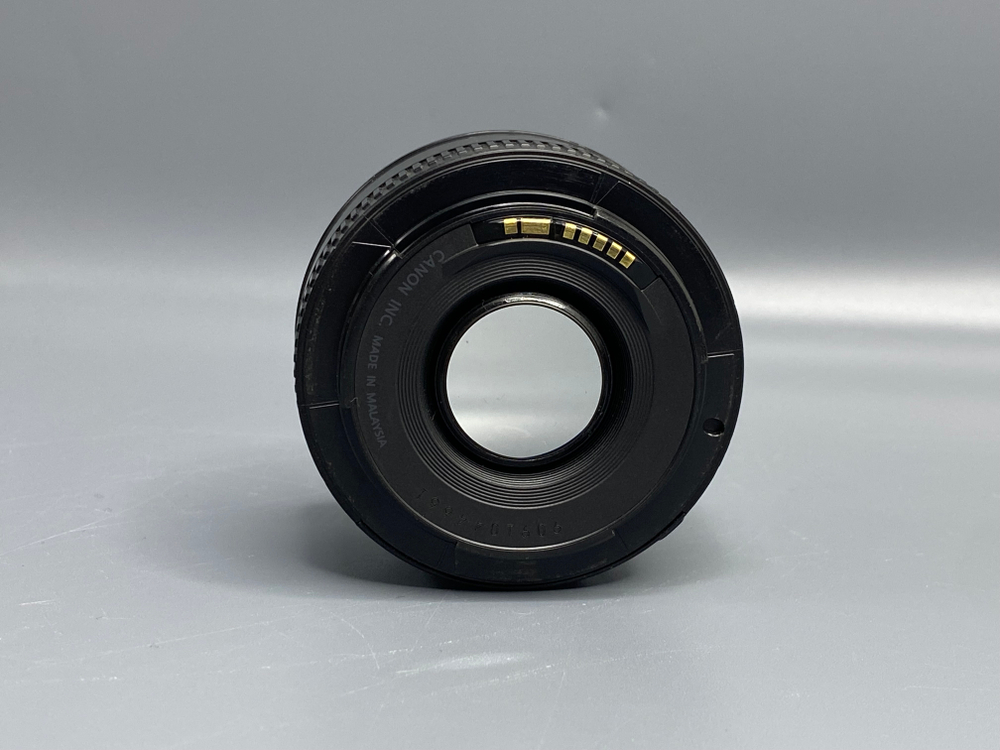 Canon EF 50mm f/1.8 II