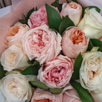 55. Букет из роз Juliet, White O’Hara, Princess Hitomi
