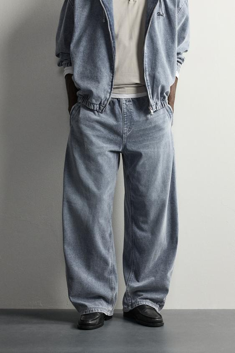 ZARA ДЖИНСЫ BALLOON FIT С НАЧЕСОМ, ГОЛУБОЙ