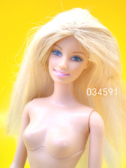 Кукла Барби винтаж кукла Santa's Helper Barbie от компании Mattel 2004 года для реставрации 034591