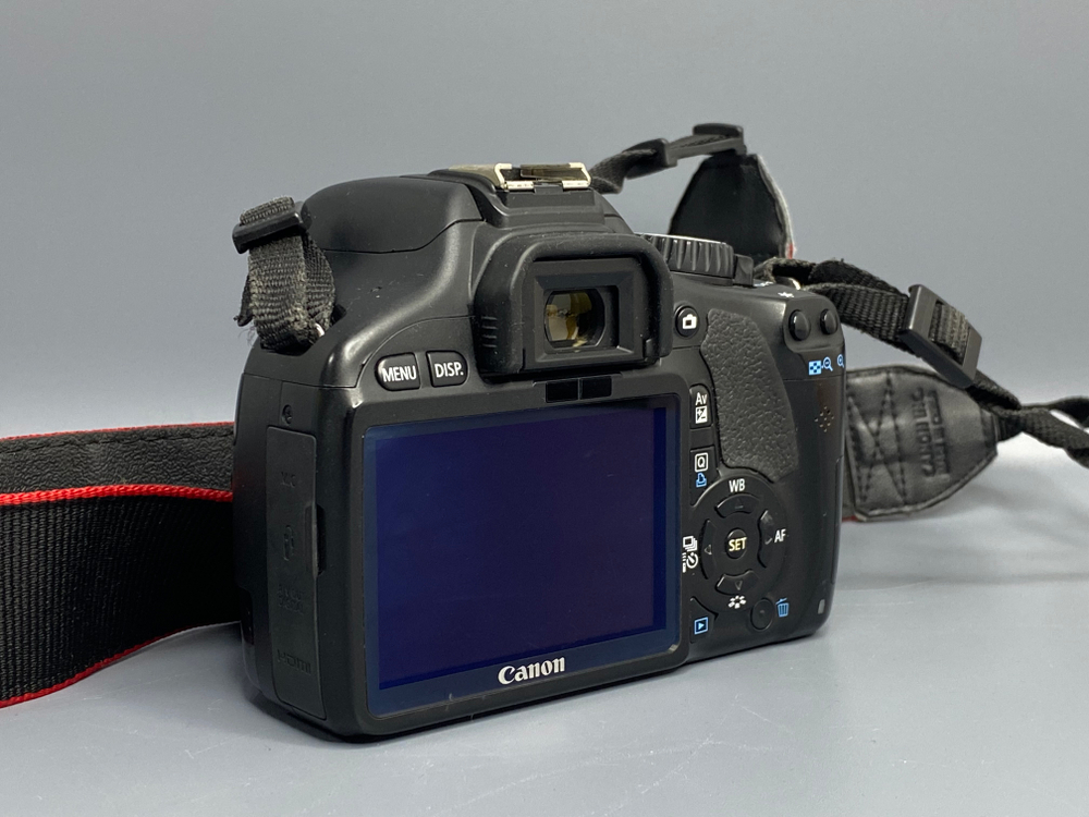 Canon EOS 550D Body — 37 339 кадров