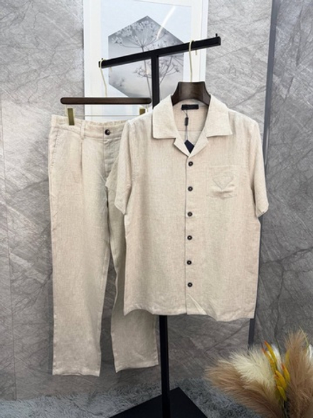 Льняной костюм Prada