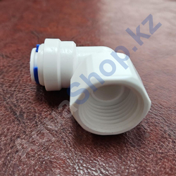 Фитинг QT-14D угловой 3/8"(f) x 1/2"(ВР)