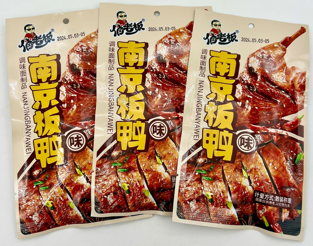 Снеки мучные QIAOPIDUO NANJINGBANYAWEI со вкусом нанкинской утки 22г*30шт (14бл) Китай
