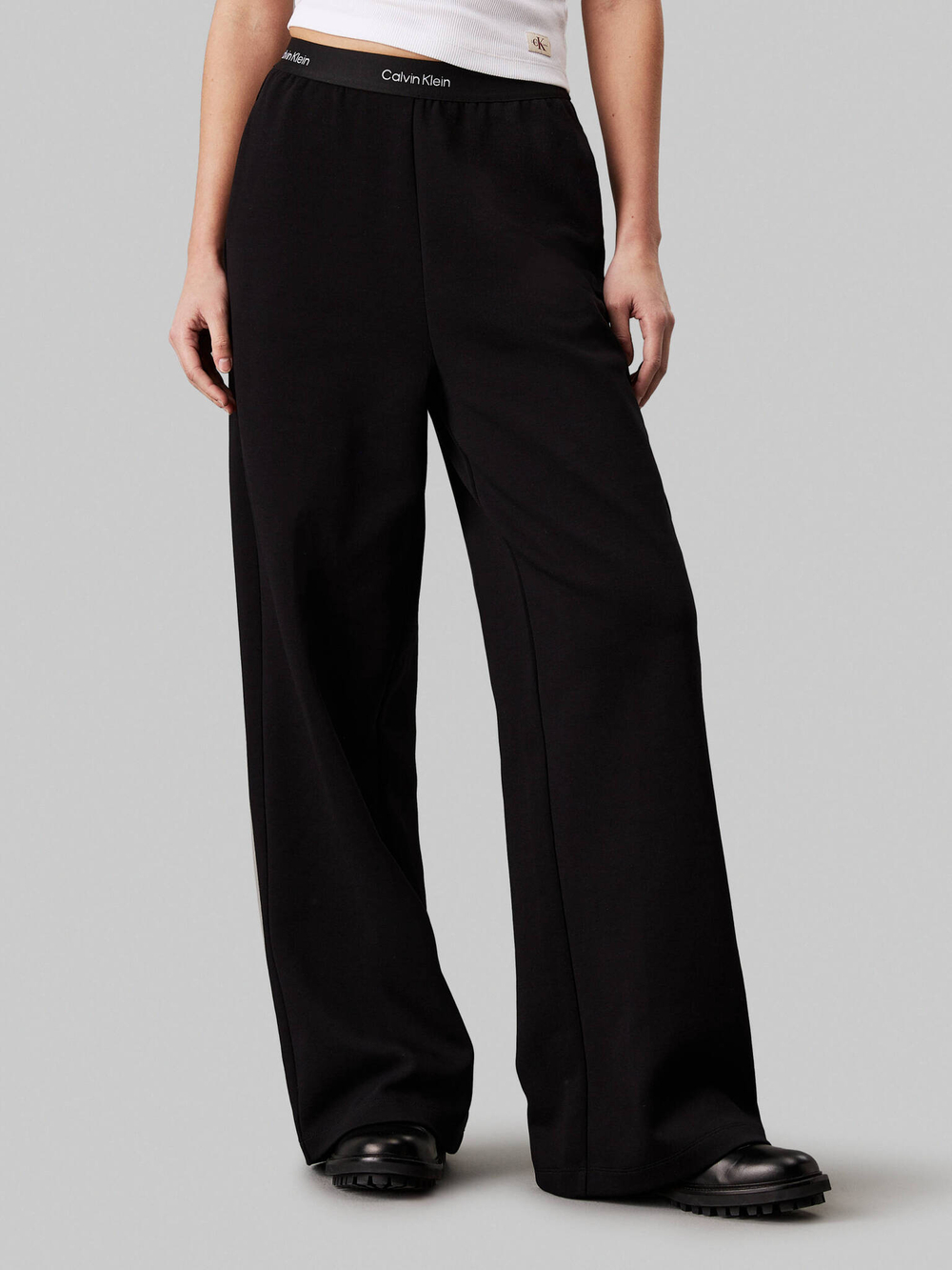 Трикотажные штаны CALVIN KLEIN JEANS - черный(J20J224684)