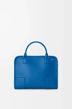 Loewe Большая сумка Amazona 180 из мягкой телячьей кожи, ярко-синий