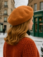 Берет из букле