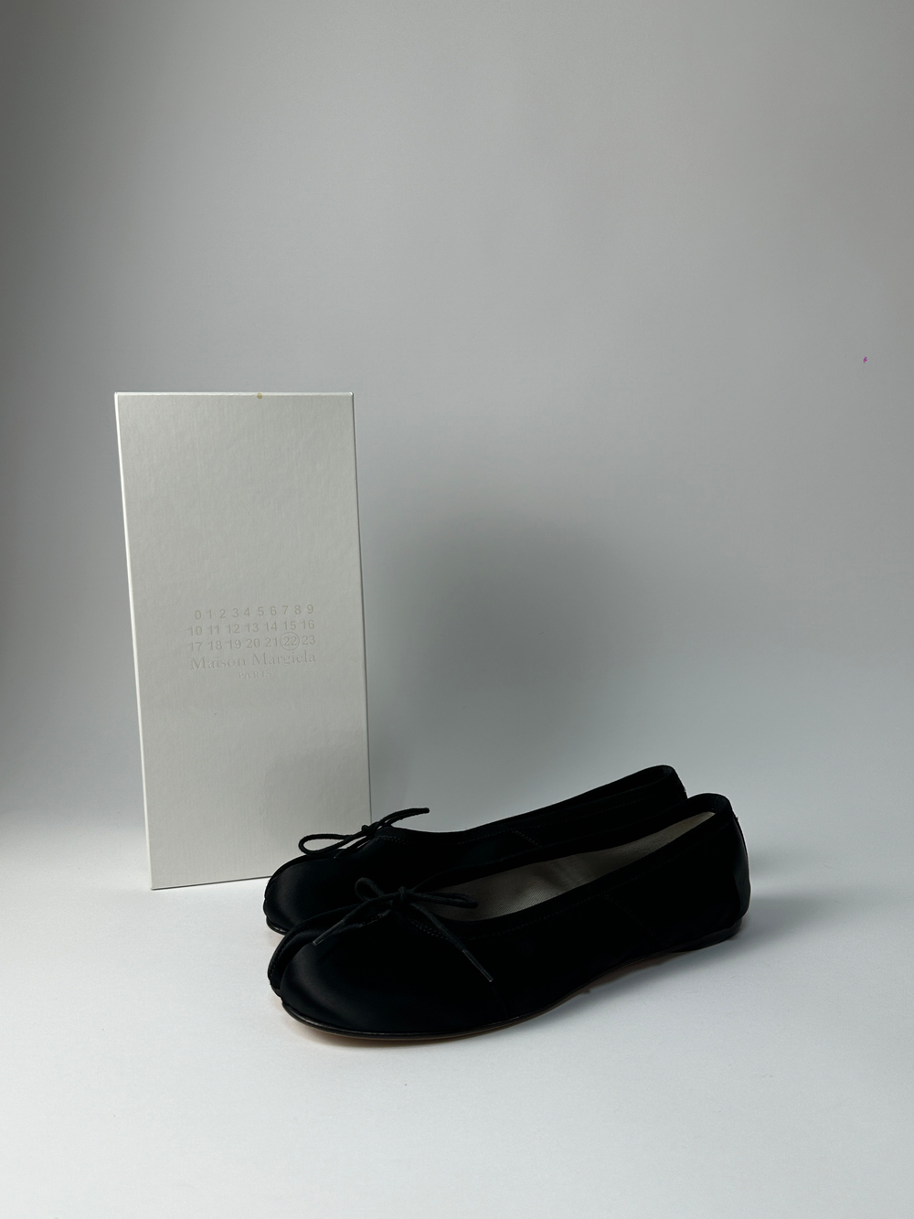Балетки Maison Margiela Tabi satin ballerina