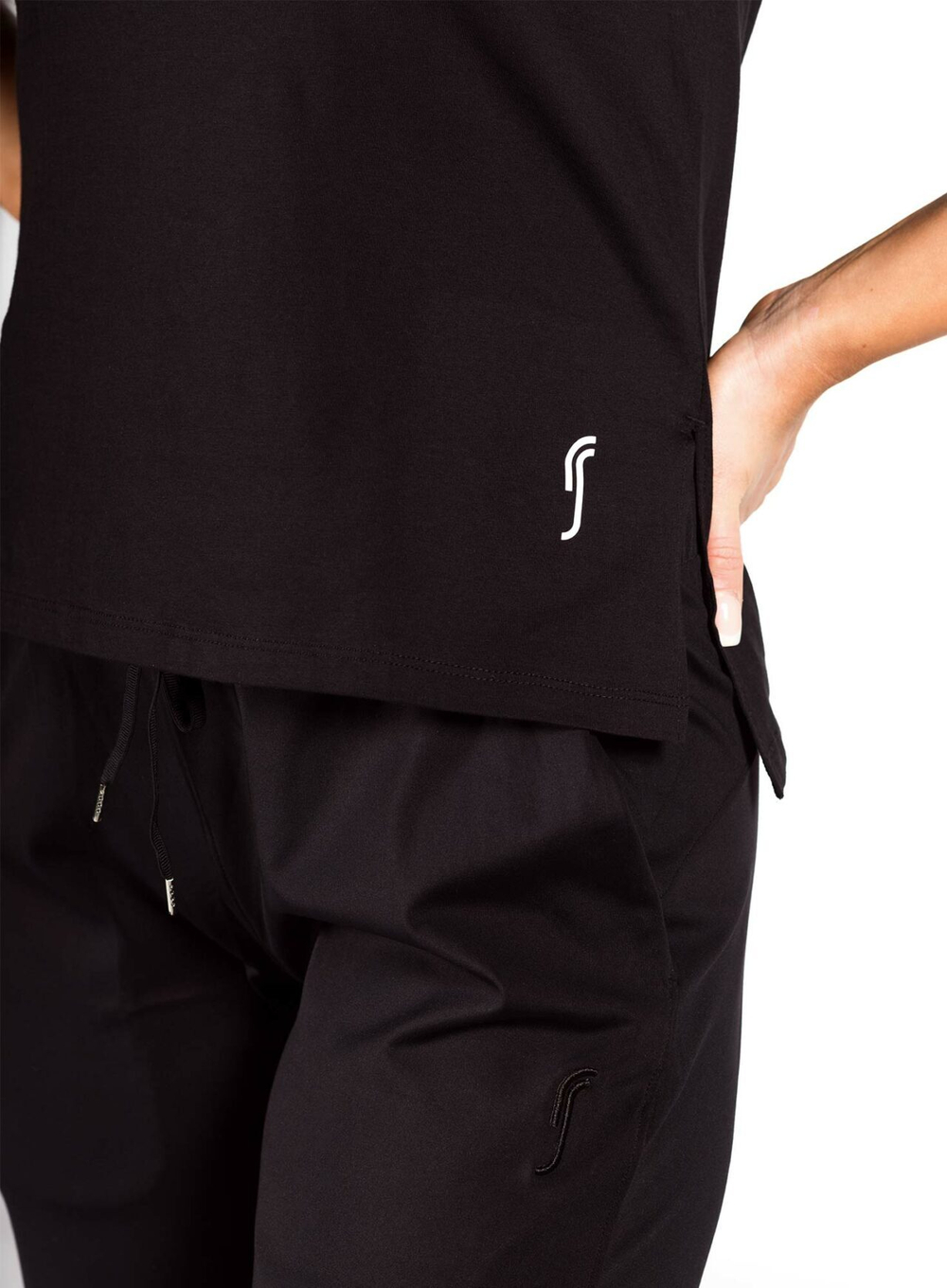 Женская футболка Sporty Tee  (211W004 B)
