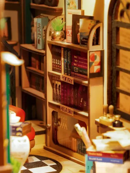 Книжный уголок Страна чудес TGB07