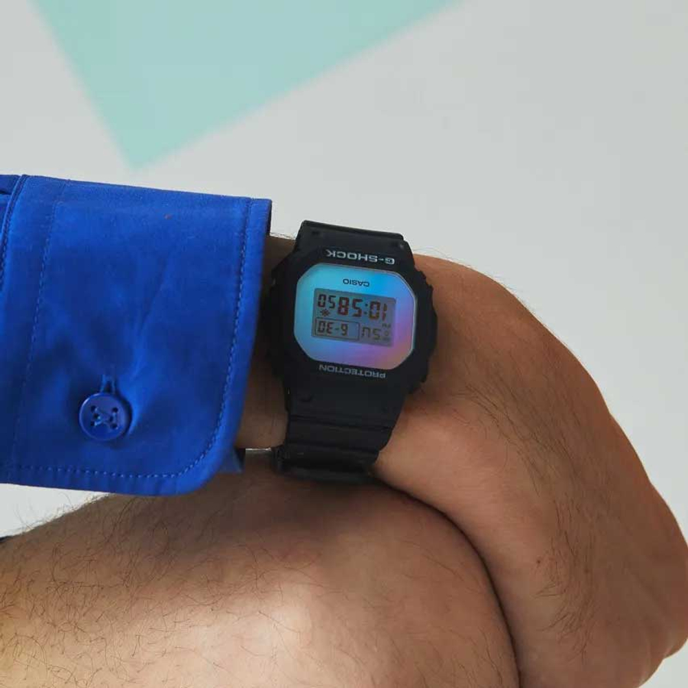 Часы Casio DW-5600SR-1