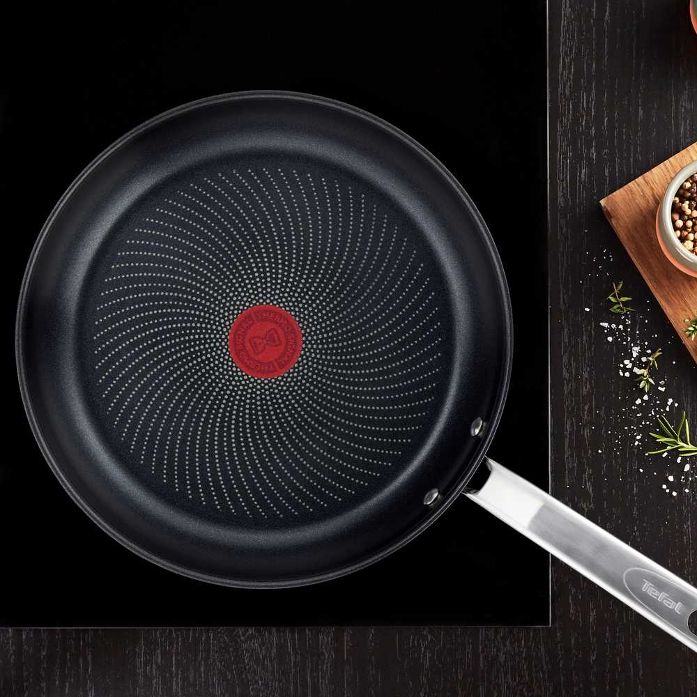 Сковорода Tefal Intuition G6 26 см B8170544
