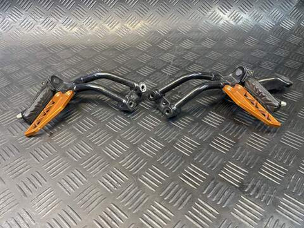 Подножки пассажирские KTM 250 Duke 2020