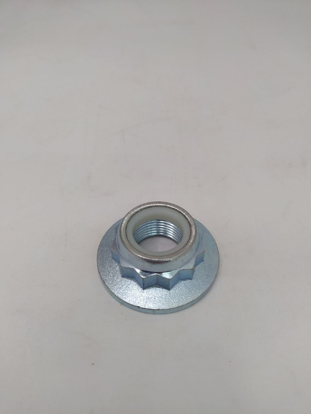 Гайка ступицы передней A113301017BB Chery Amulet