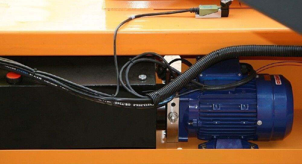 Подъемник ножничный несамоходный SJY-0.3-11 (AC 300 кг; 11 м) SMARTLIFT (SMART)