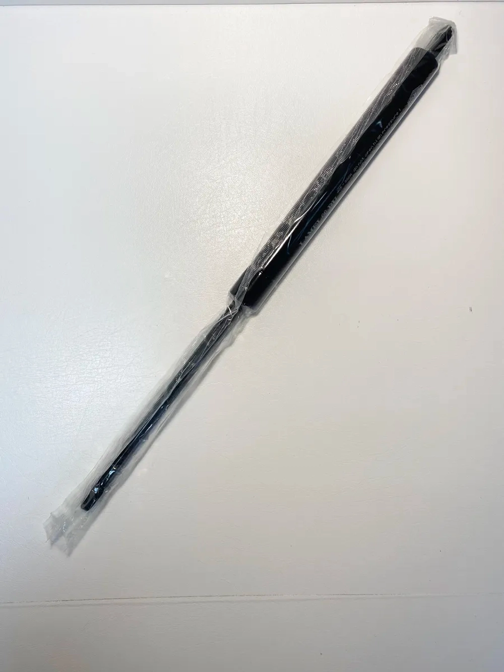 Газлифт 405 мм длиной 800N, 1 шт