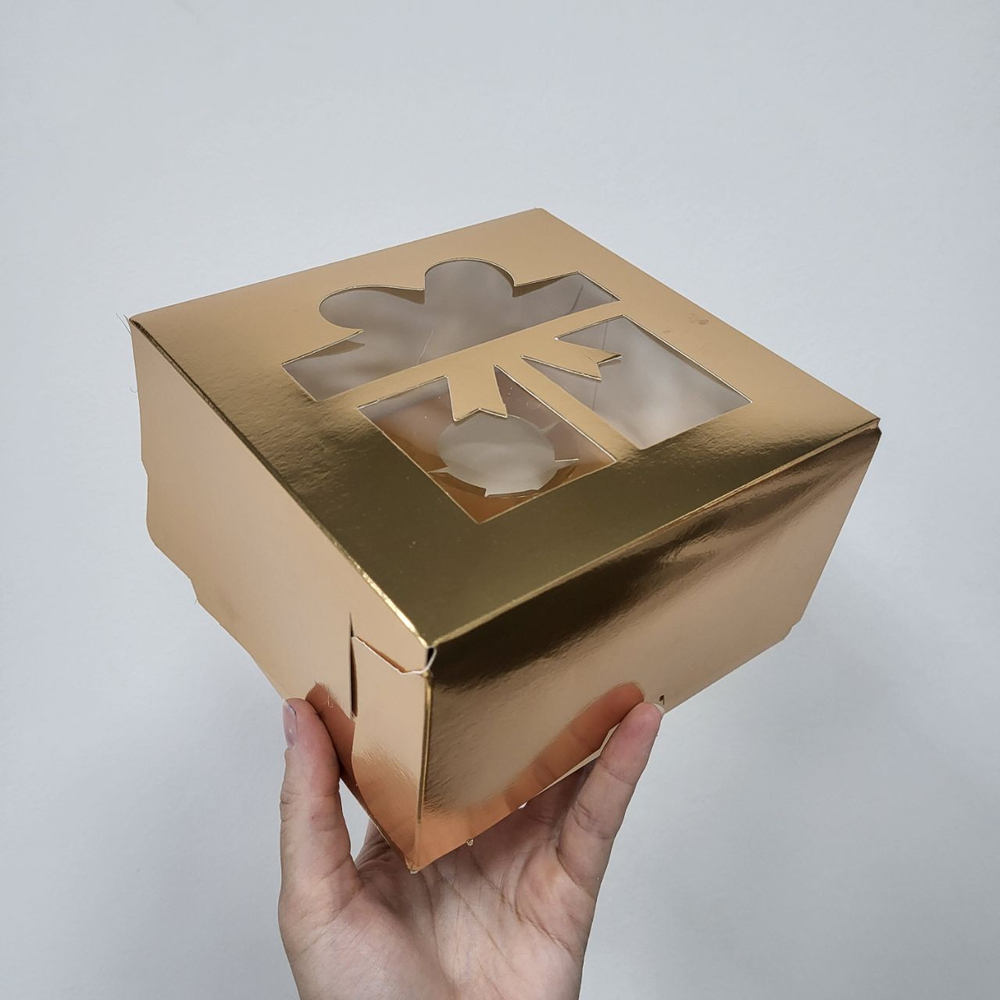 Коробка на 4 капкейка Подарок, 16*16*10 см