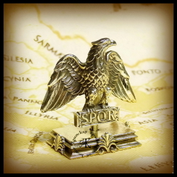 Миниатюра, фигурка , брелок "Орел Цезаря" , латунь