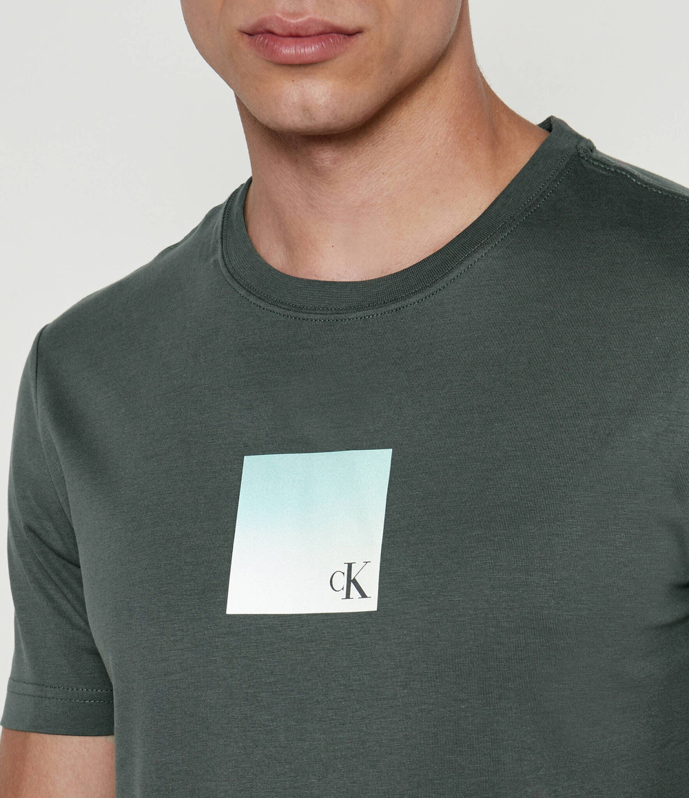 Футболка CALVIN KLEIN JEANS - зеленый(J30J325686)
