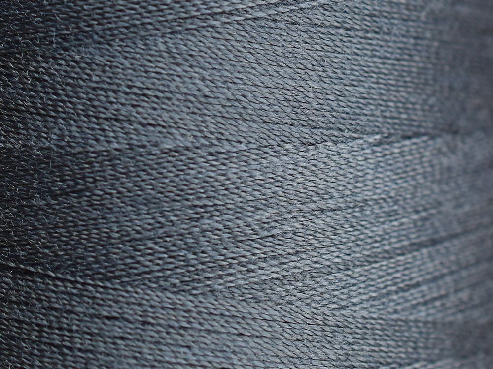 Нитки для машинной стежки Madeira Aeroquilt №40, 2750 м, цв. 8110, 9130B, 1 катушка