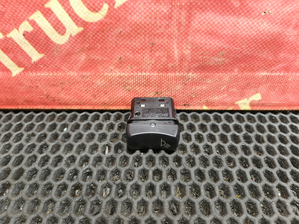Кнопка плафона для чтения
