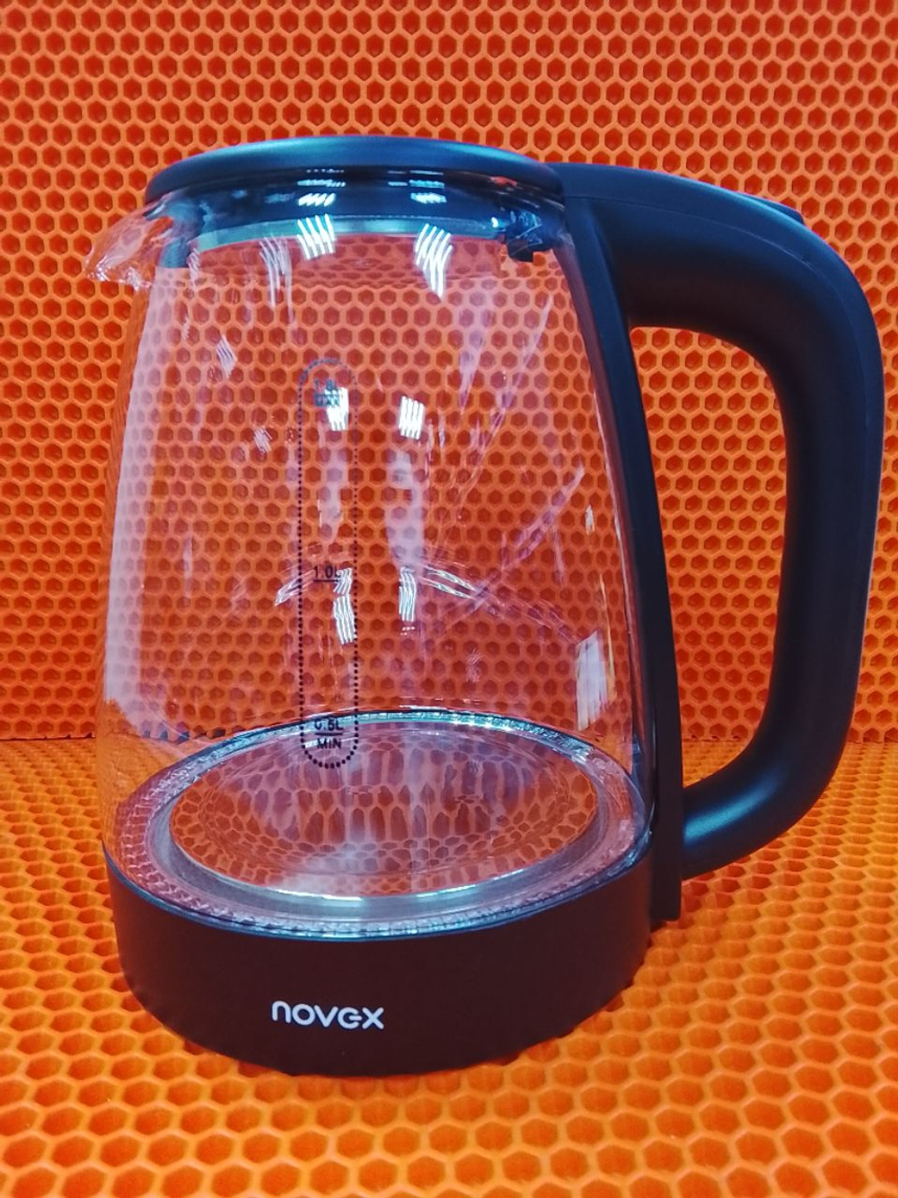 Электрический стеклянный чайник Novex NK-18G51, 1.8 л, LED-подсветка, чёрный