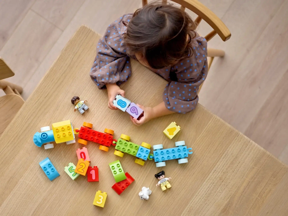 Конструктор LEGO Duplo 10954 Поезд с цифрами — учимся считать