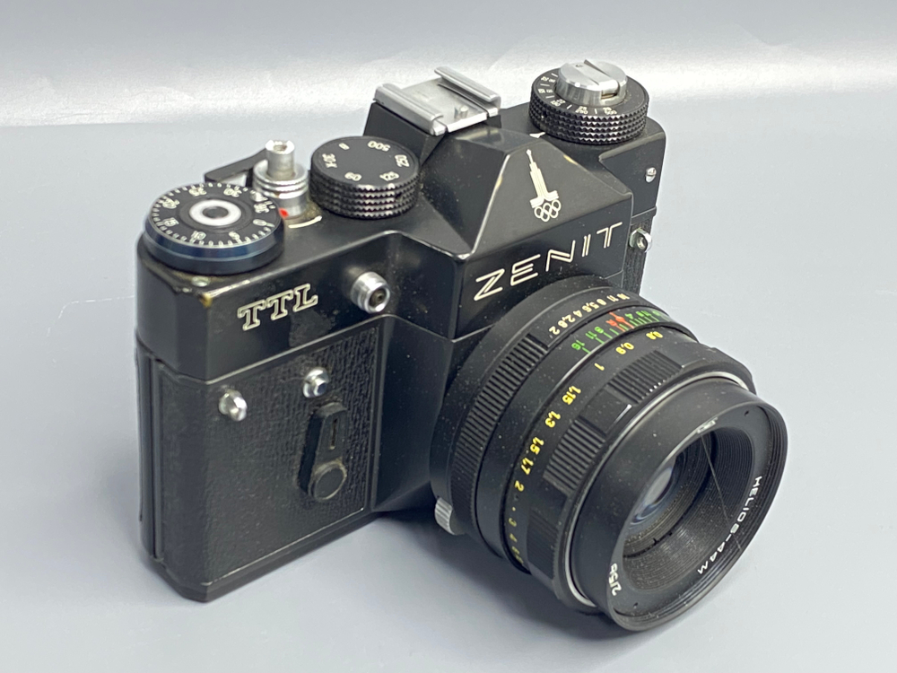 Зенит TTL + Гелиос-44М 58mm f/2