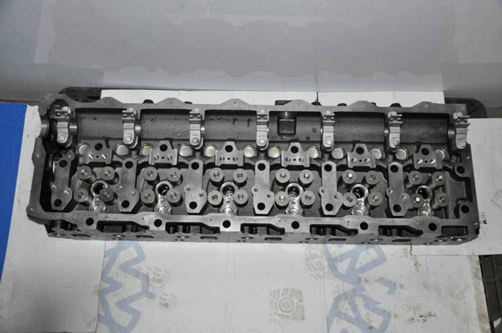 Головка блока цилиндров D2066/D2676 MAN в сборе с клапанами